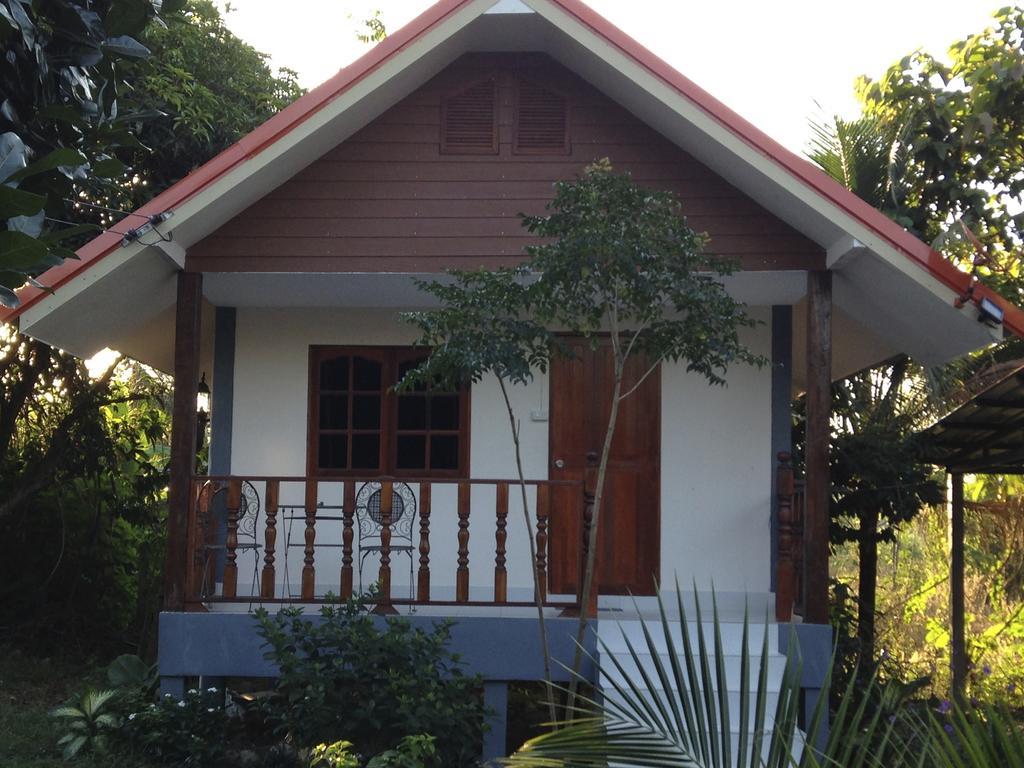 Areeya Resort Watthana Nakhon Exterior photo